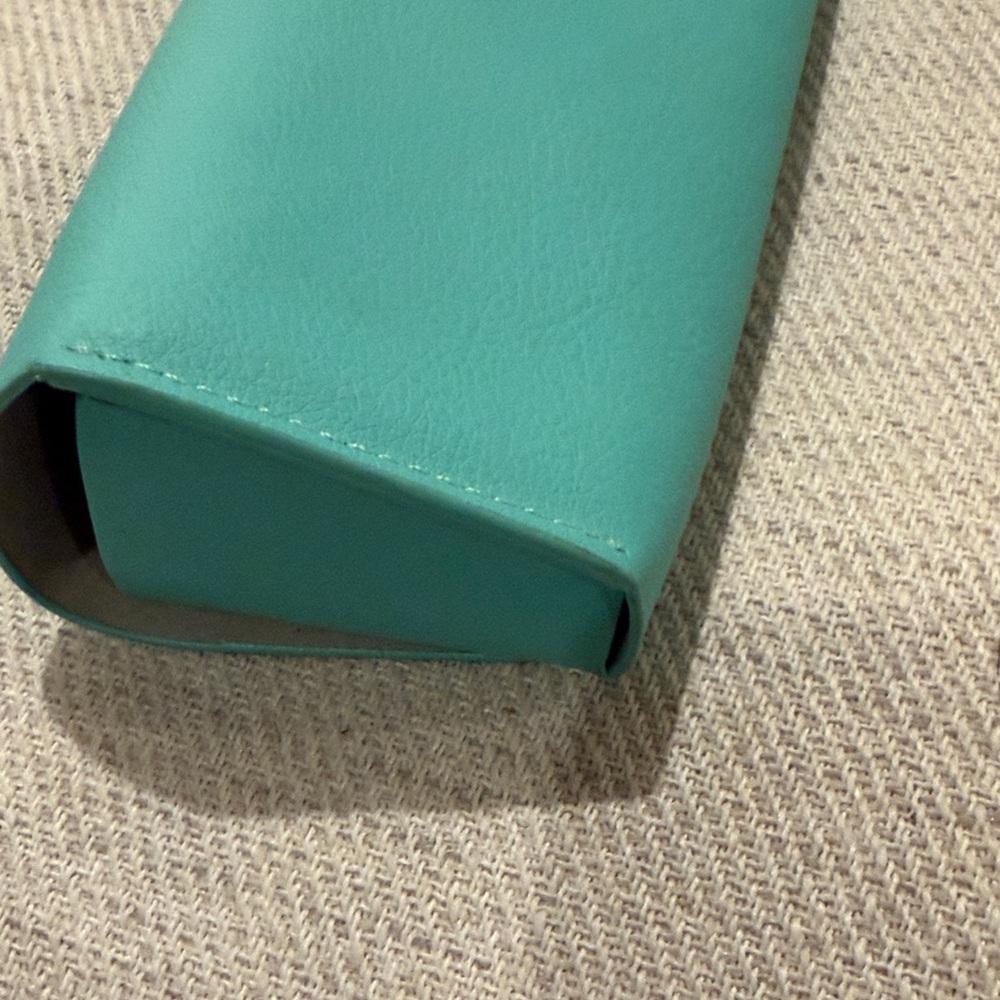 Tiffany & Co. Teal Leather Glasses case - Picture 4 of 5